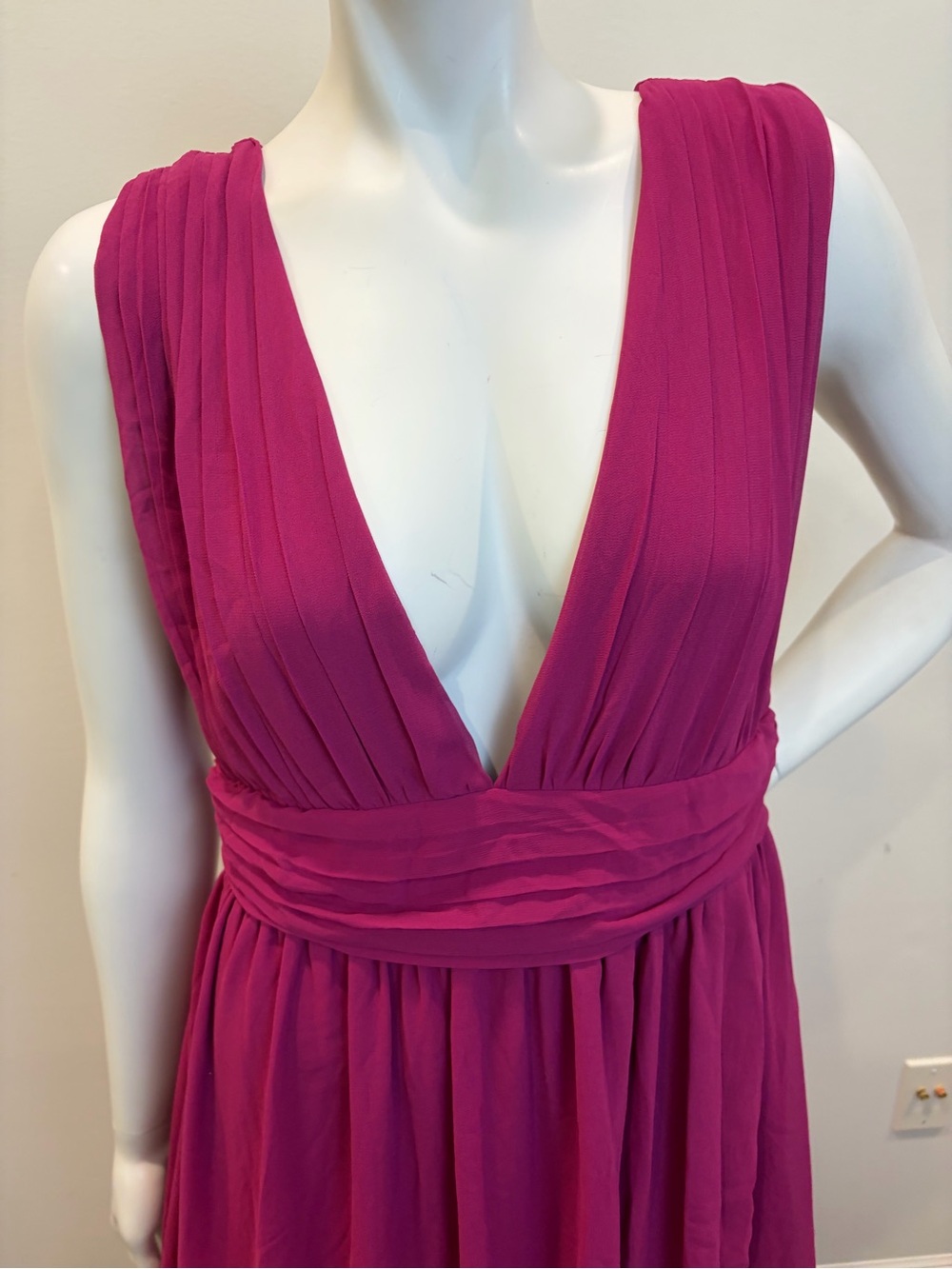 NWT LULU’S Heavenly Hues Magenta Maxi Dress Plunge Chiffon Gown - Picture 4 of 9